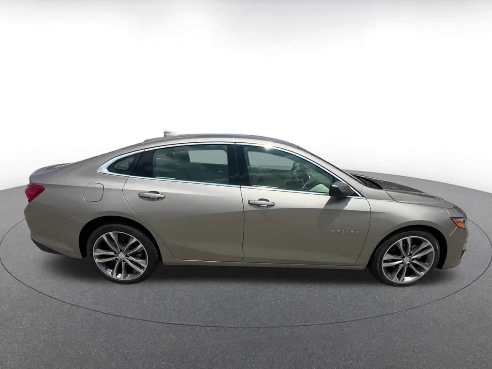 Thumbnail: 2024 Chevrolet Malibu - 16