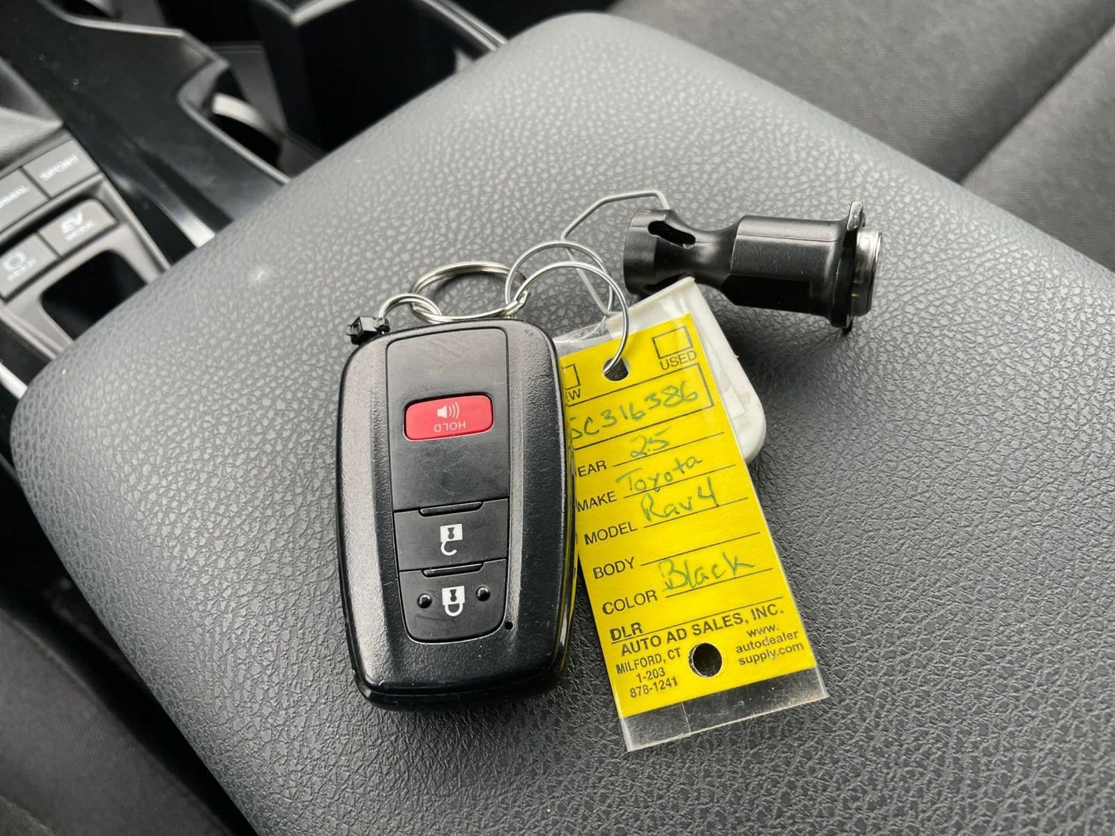 Thumbnail: 2025 Toyota Camry - 22