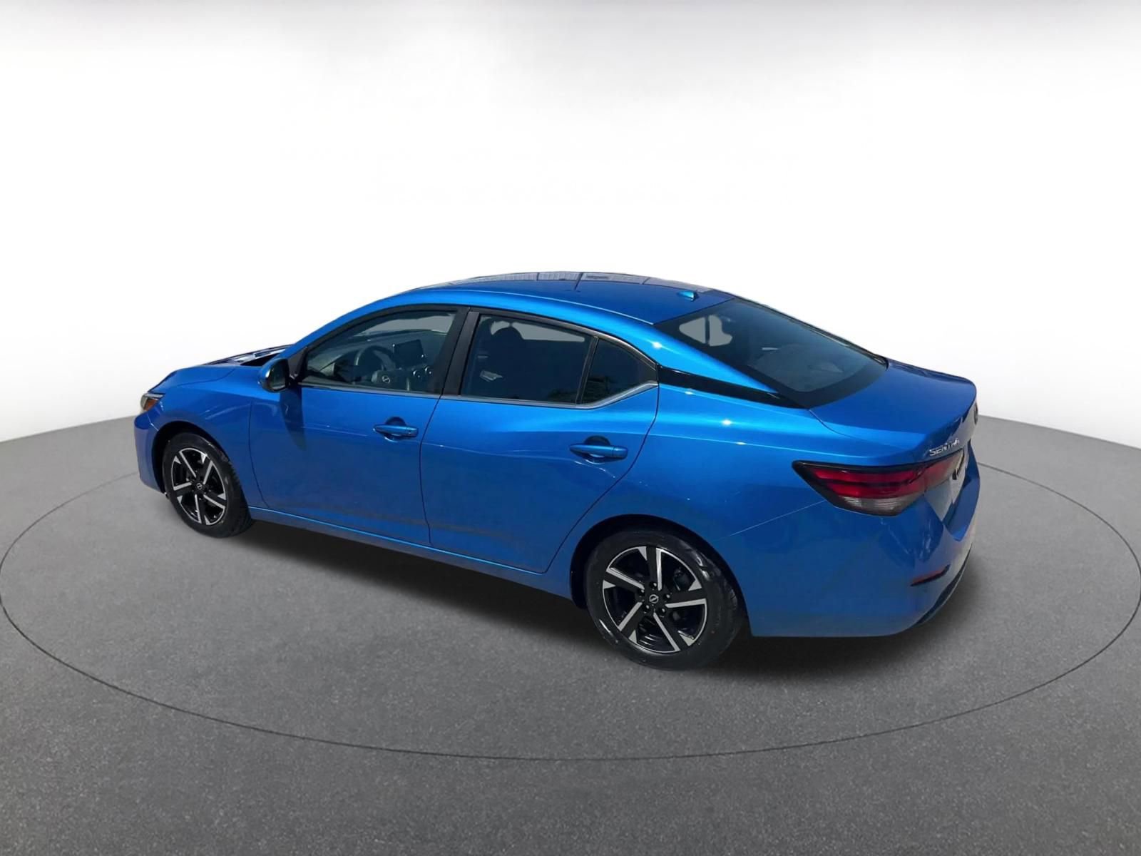 Thumbnail: 2025 Nissan Sentra - 10