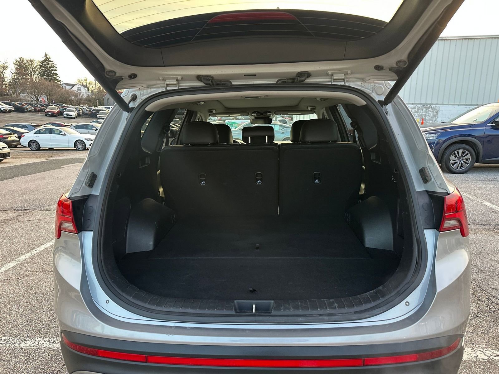 Thumbnail: 2023 Hyundai Santa Fe - 31