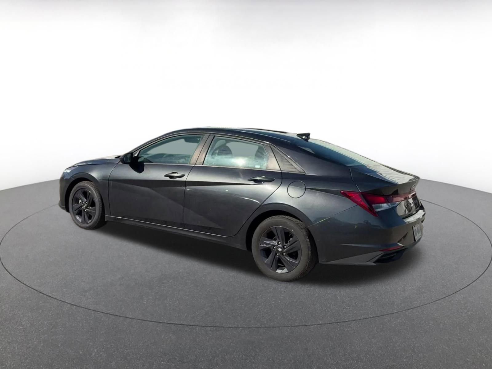 Thumbnail: 2023 Hyundai Elantra - 9