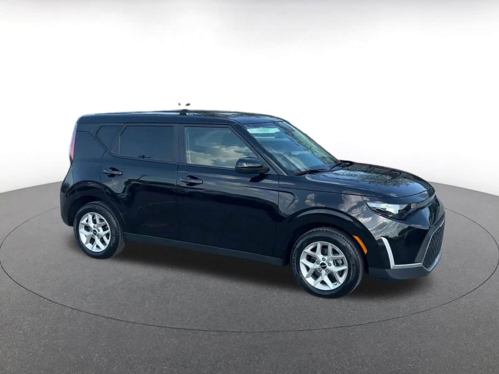 Thumbnail: 2025 Kia Soul - 2