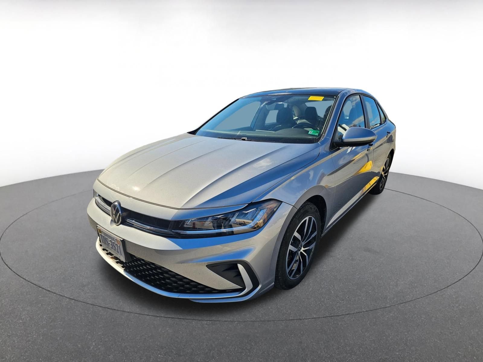 Thumbnail: 2025 Volkswagen Jetta - 3