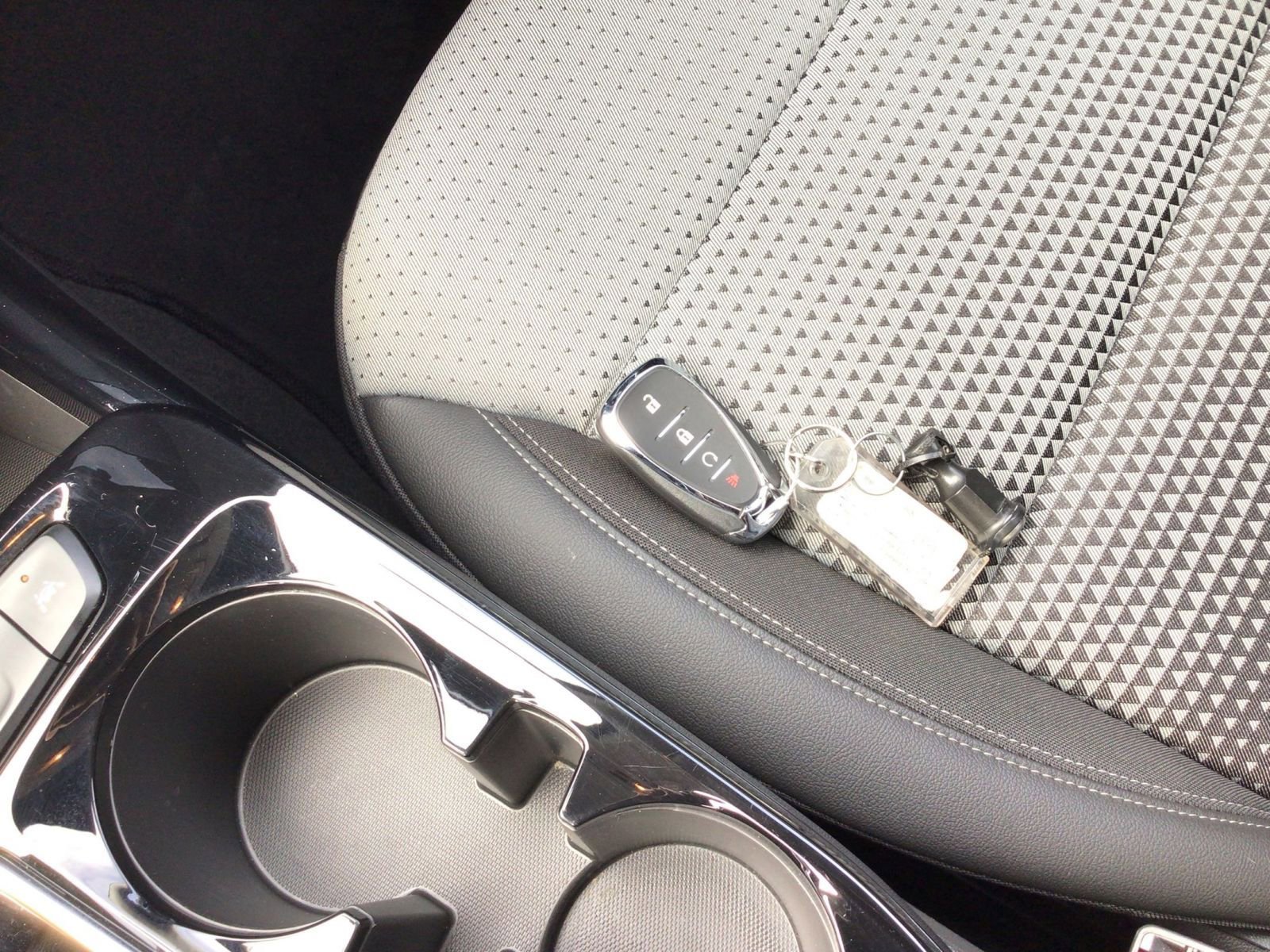 Thumbnail: 2025 Chevrolet Trax - 21