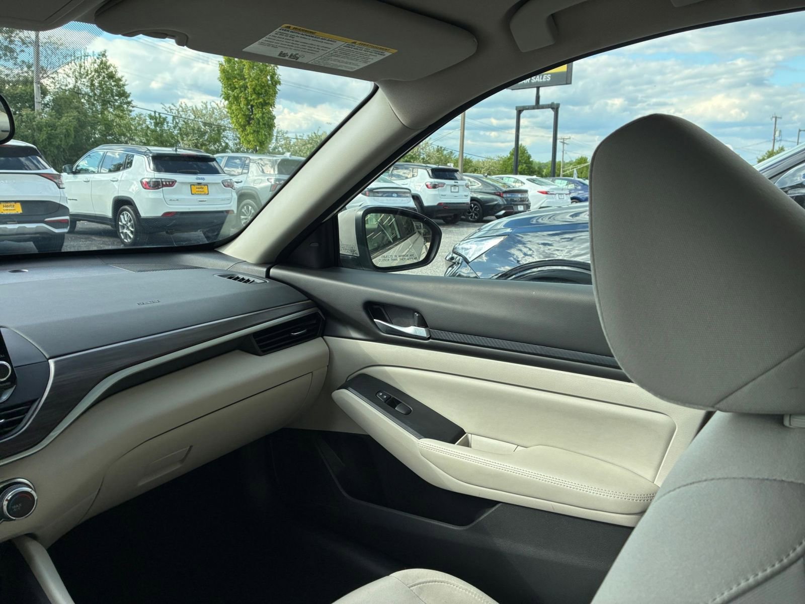 Thumbnail: 2025 Nissan Altima - 30