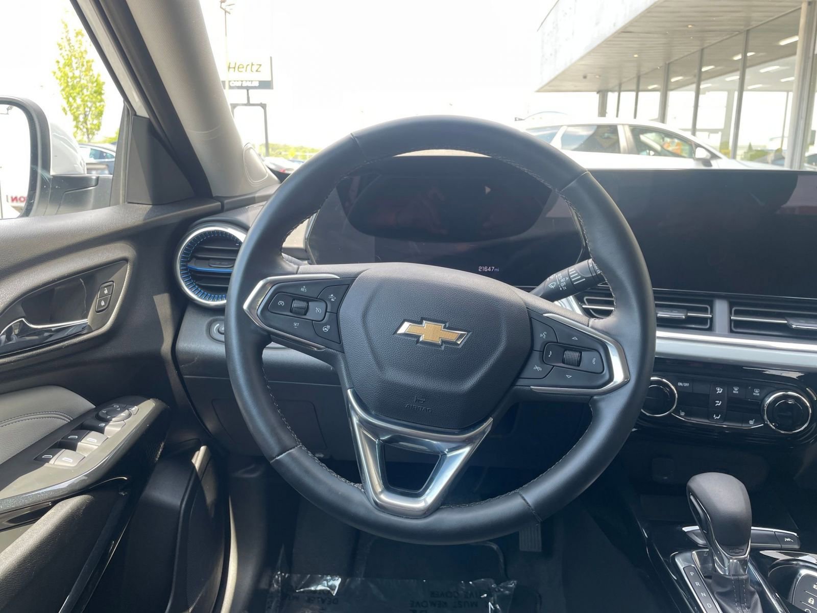 Thumbnail: 2025 Chevrolet Trax - 33