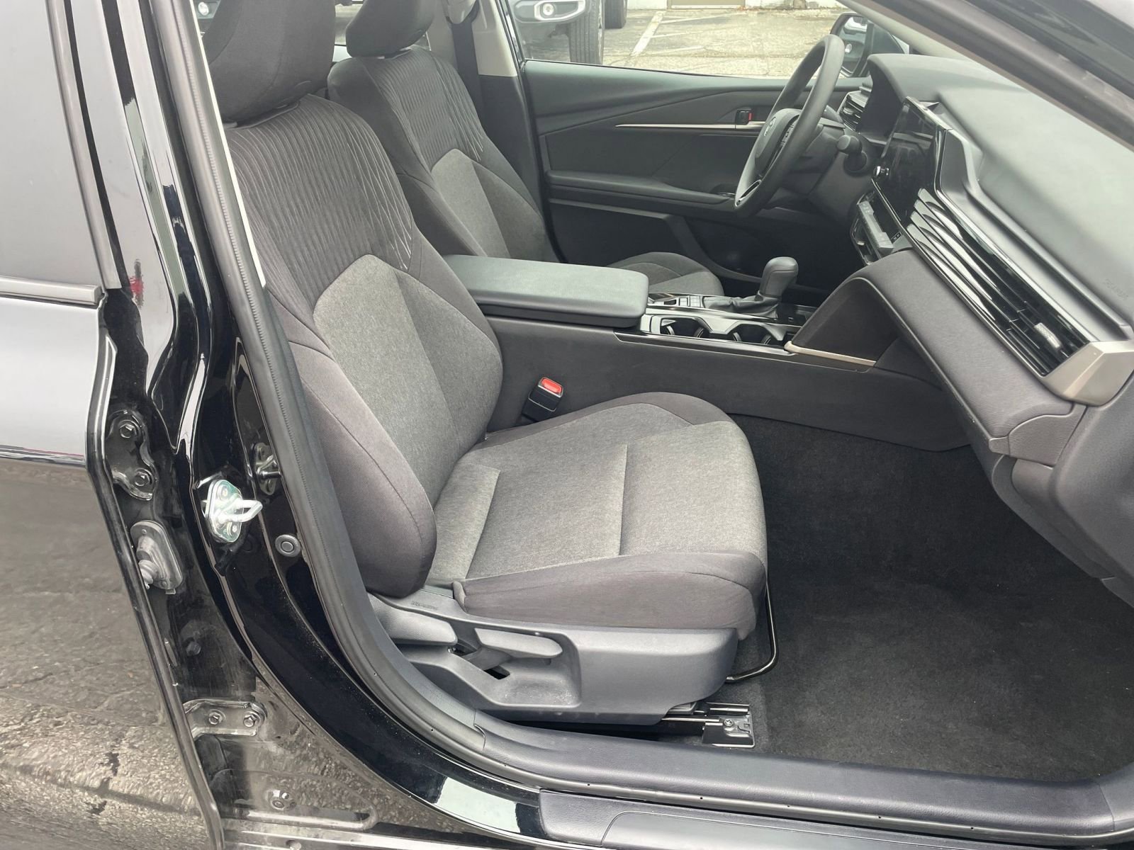 Thumbnail: 2025 Toyota Camry - 35