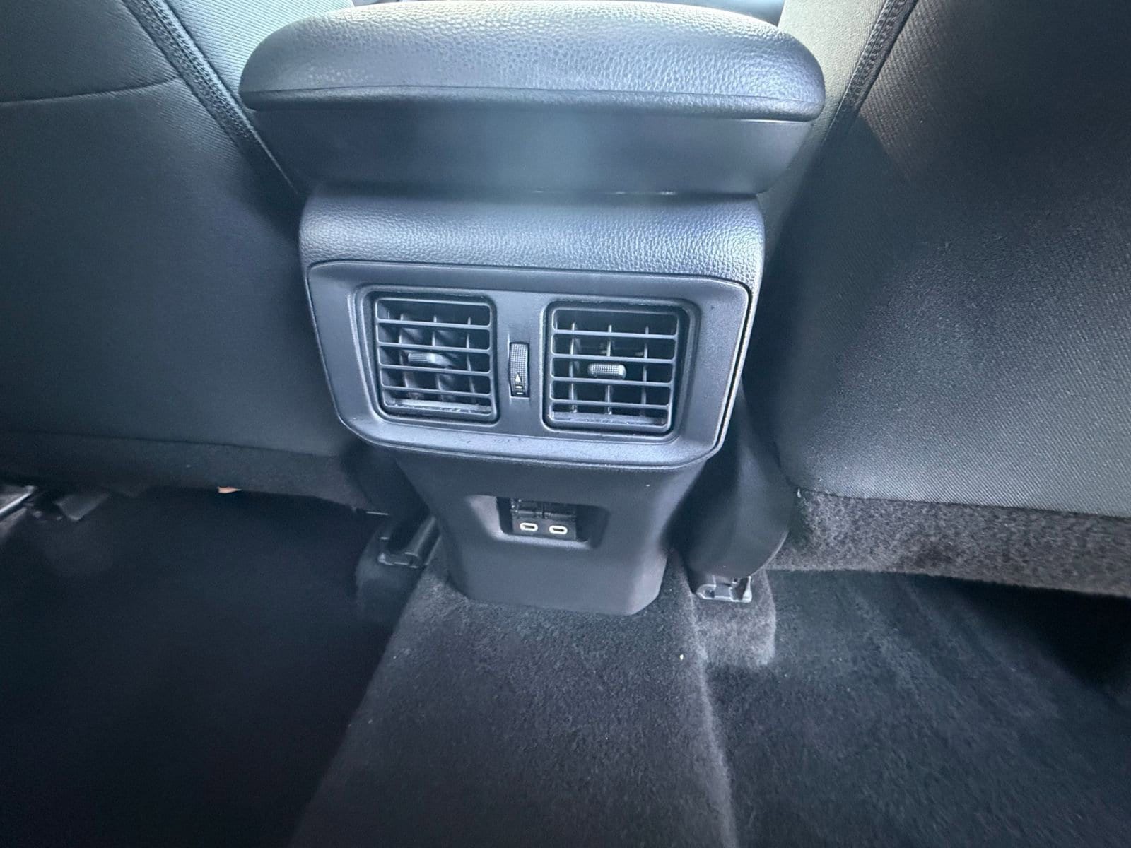 Thumbnail: 2025 Toyota RAV4 - 25