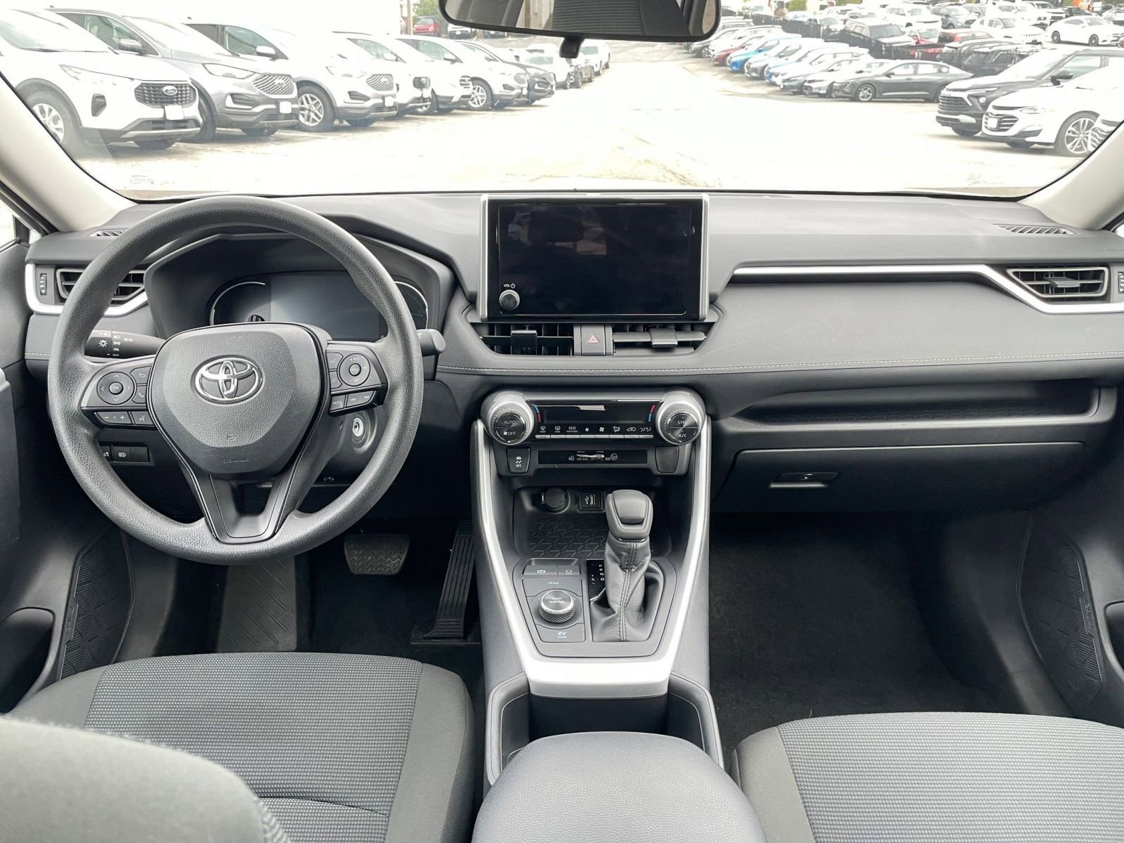 Thumbnail: 2025 Toyota RAV4 - 32