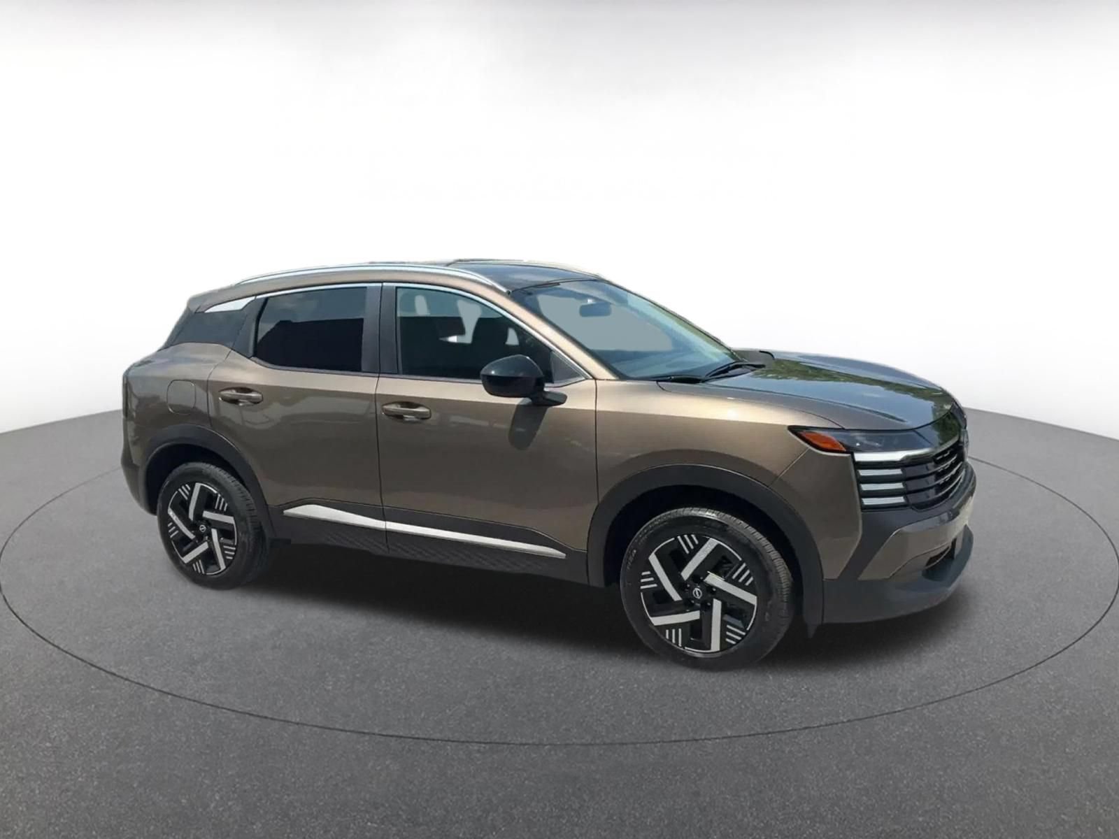 Thumbnail: 2026 Nissan Kicks - 2