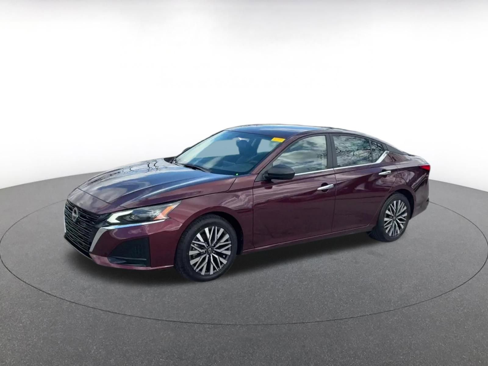 Thumbnail: 2025 Nissan Altima - 8