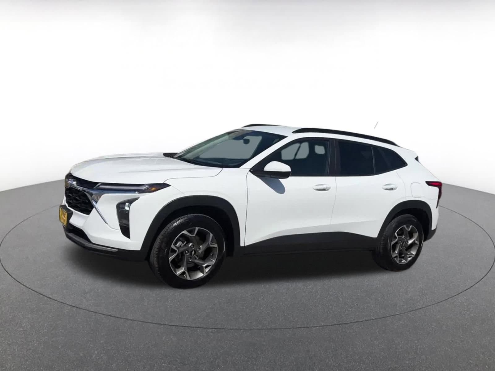 Thumbnail: 2025 Chevrolet Trax - 8