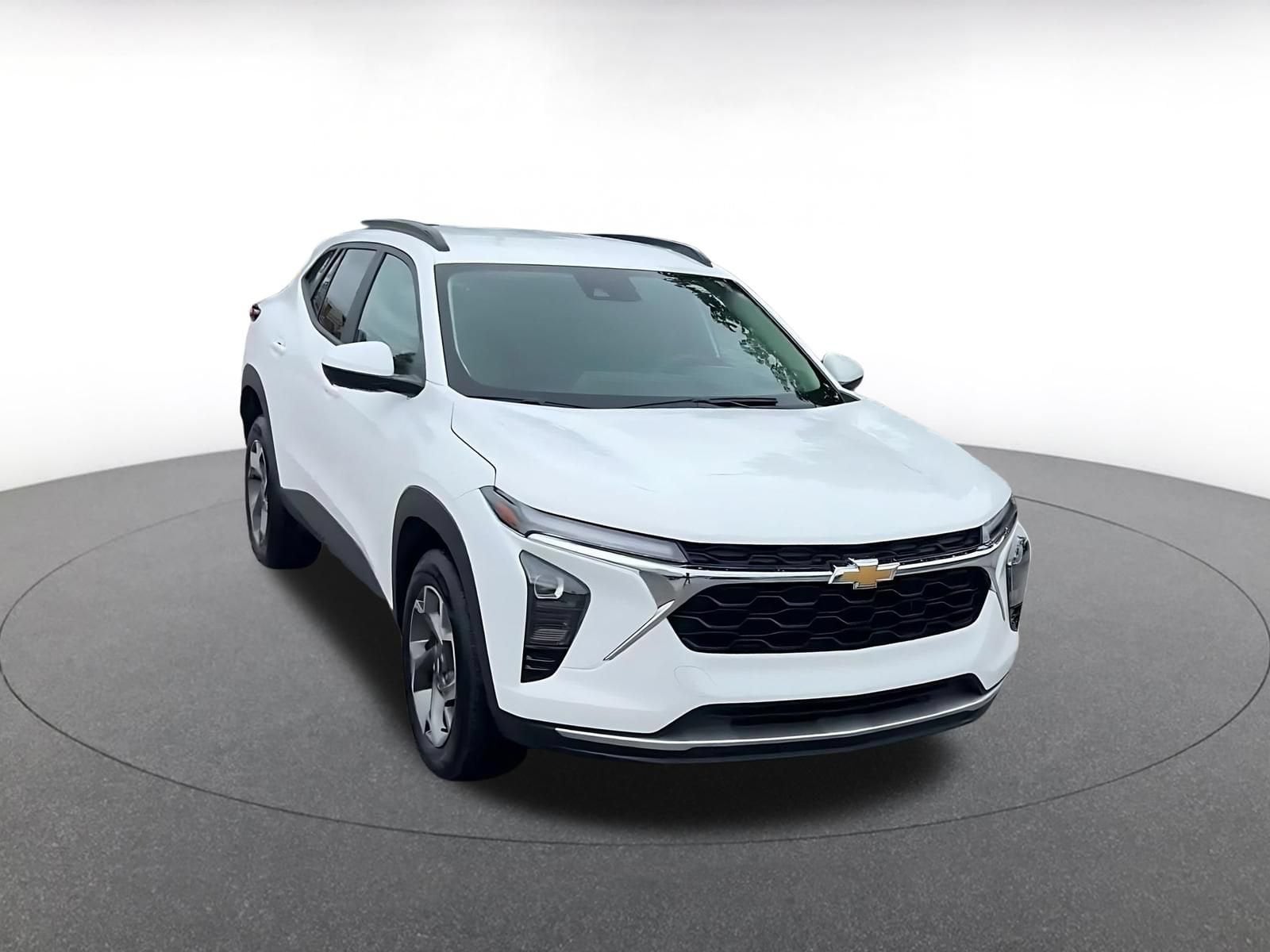 Thumbnail: 2025 Chevrolet Trax - 3