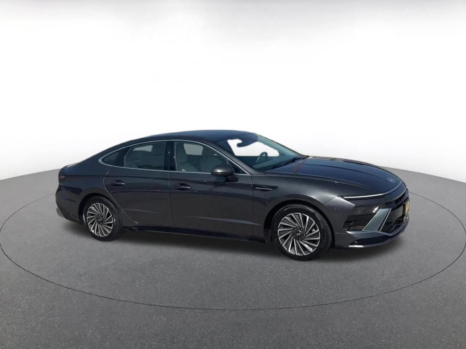 Thumbnail: 2025 Hyundai Sonata - 2
