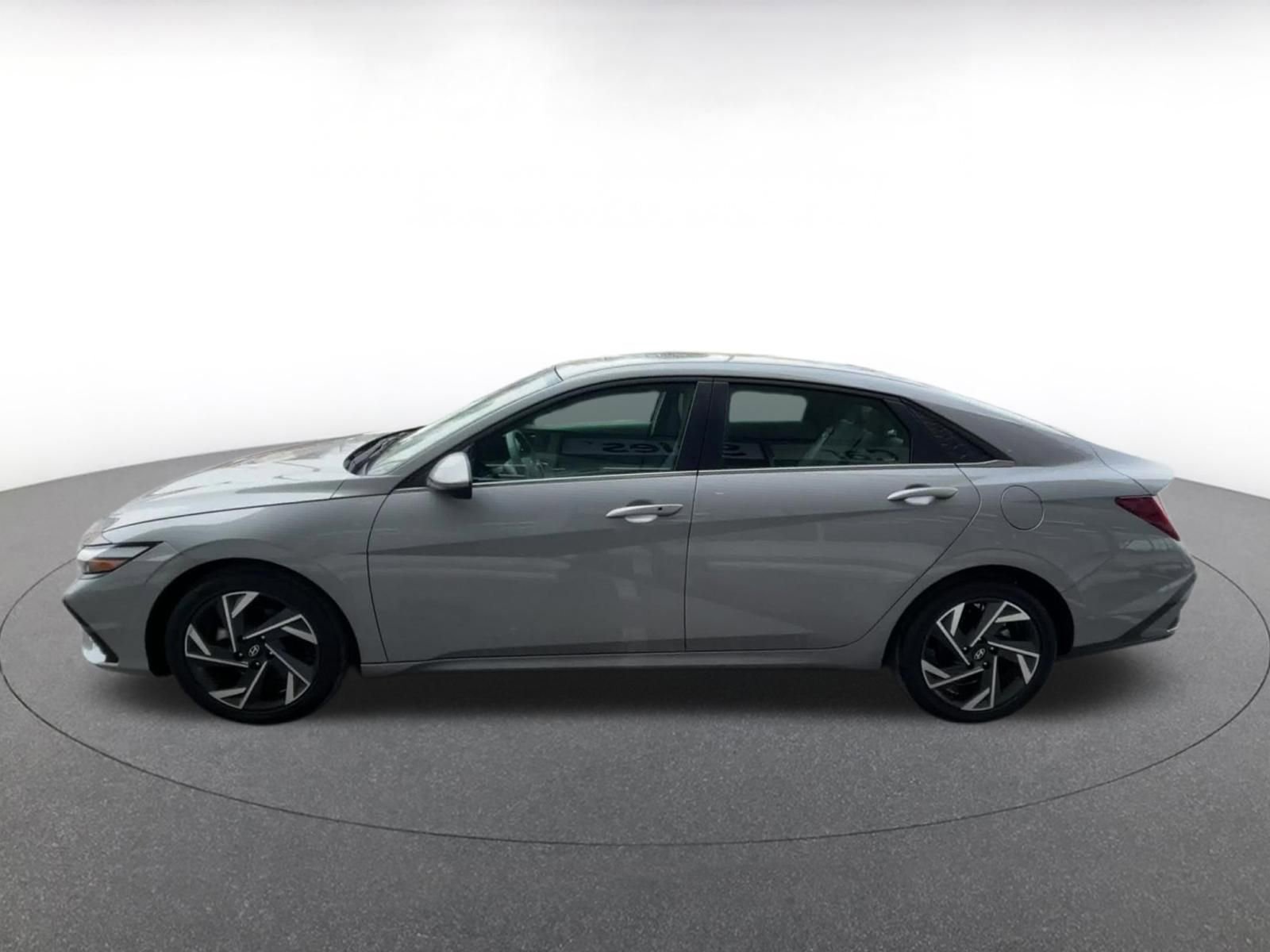 Thumbnail: 2025 Hyundai Elantra - 9