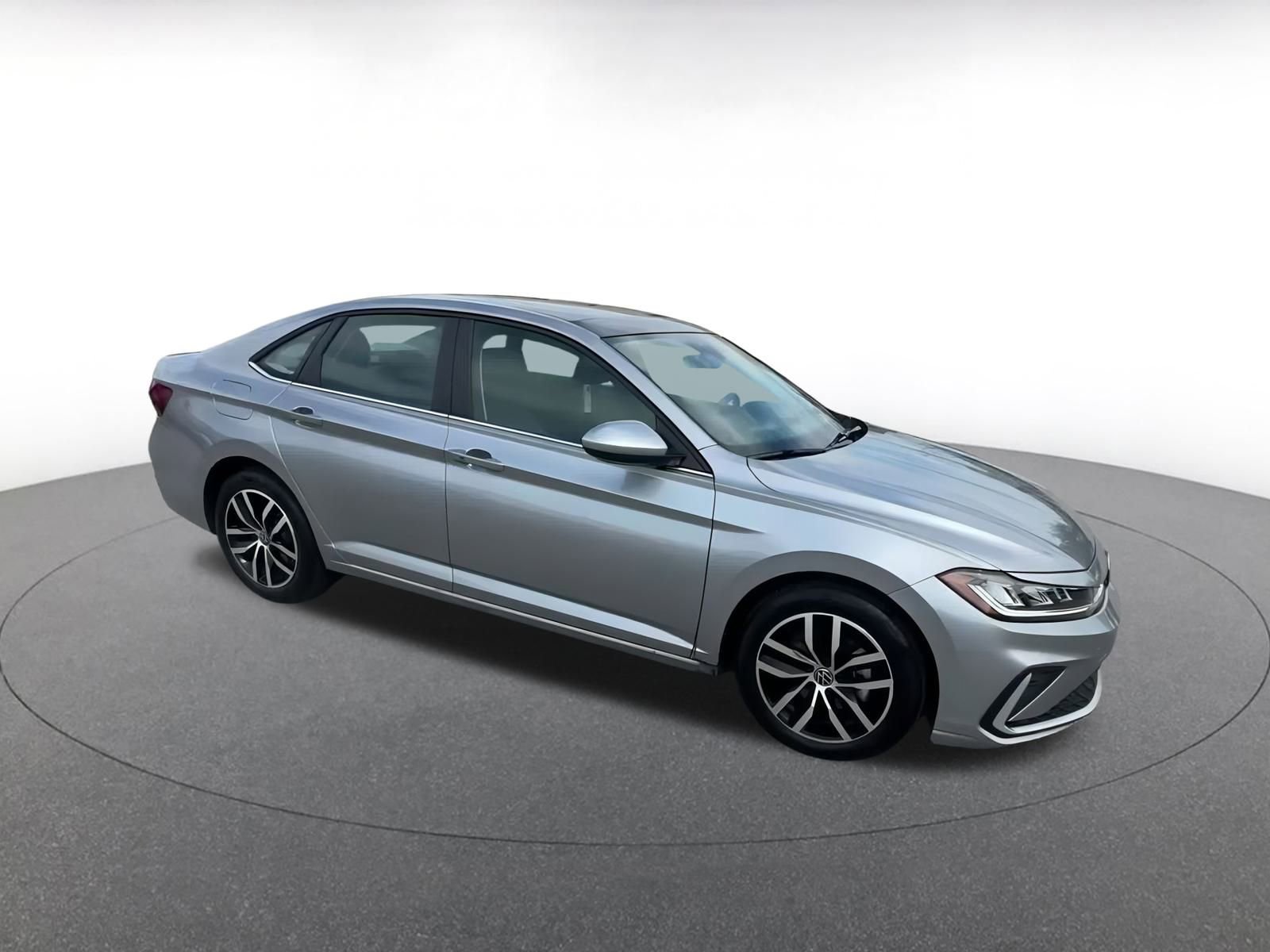 Thumbnail: 2025 Volkswagen Jetta - 2