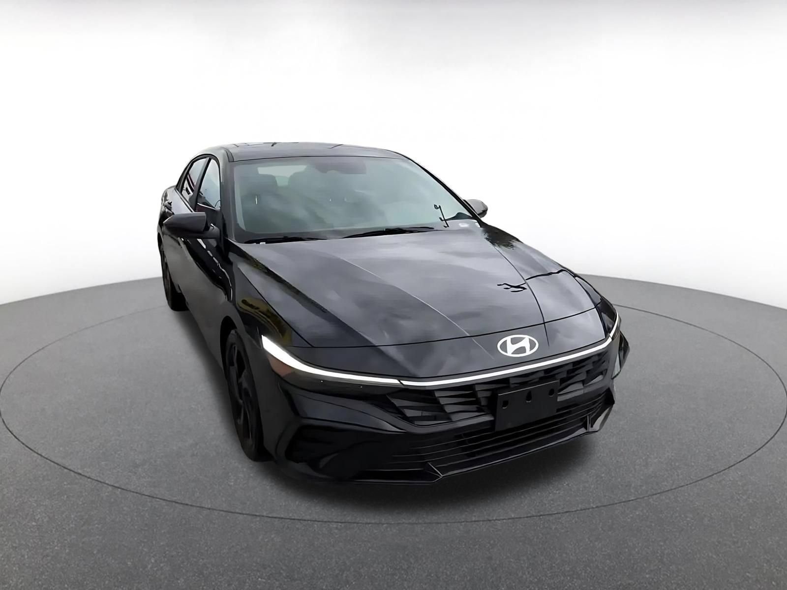 Thumbnail: 2026 Hyundai Elantra - 3