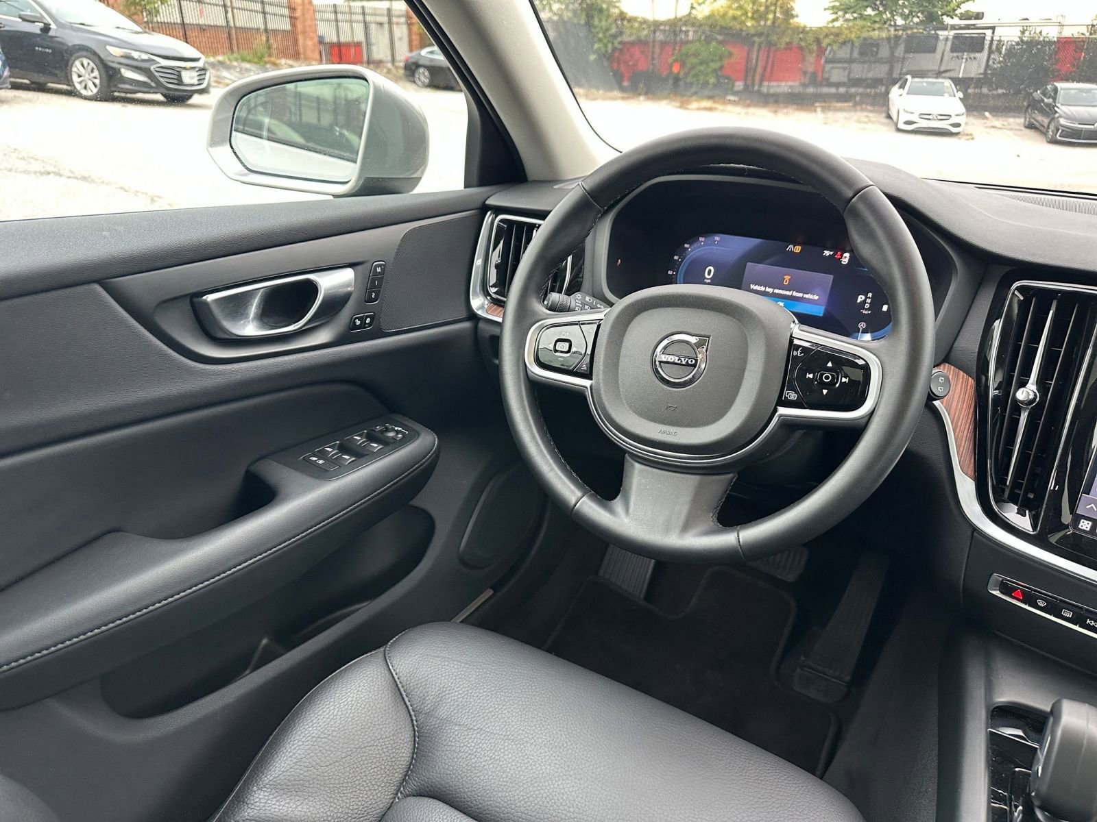 Thumbnail: 2025 Volvo S60 - 33