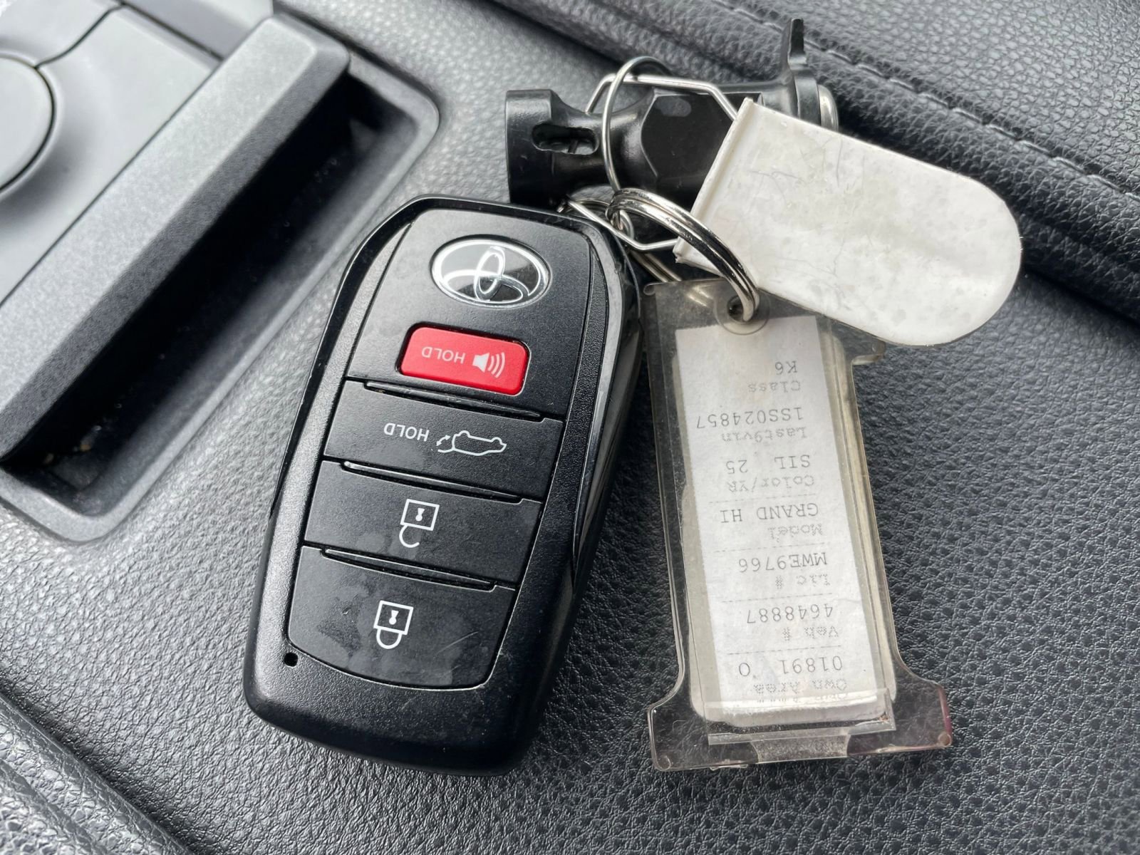 Thumbnail: 2025 Toyota Grand Highlander - 23