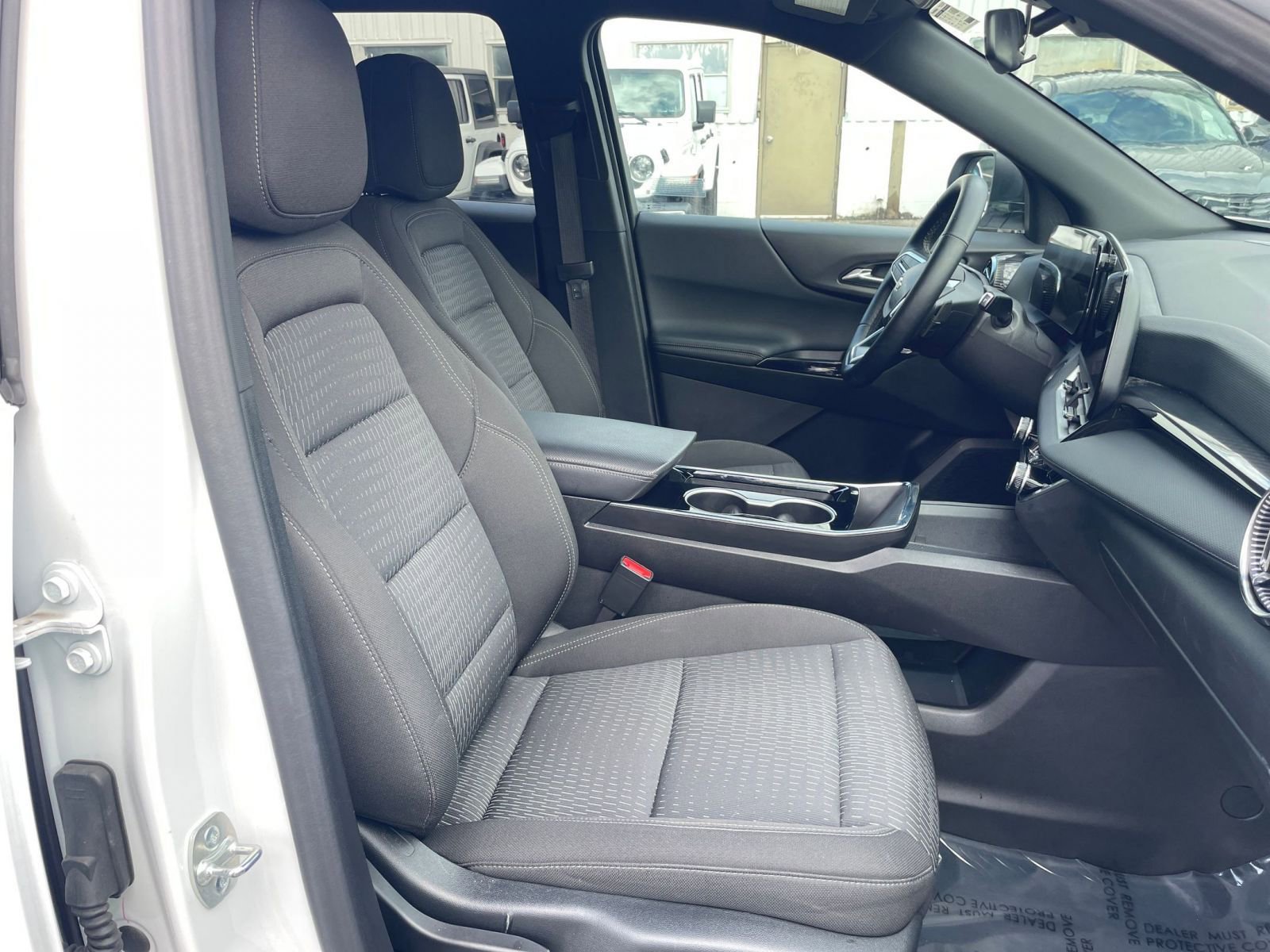 Thumbnail: 2025 Chevrolet Equinox - 35