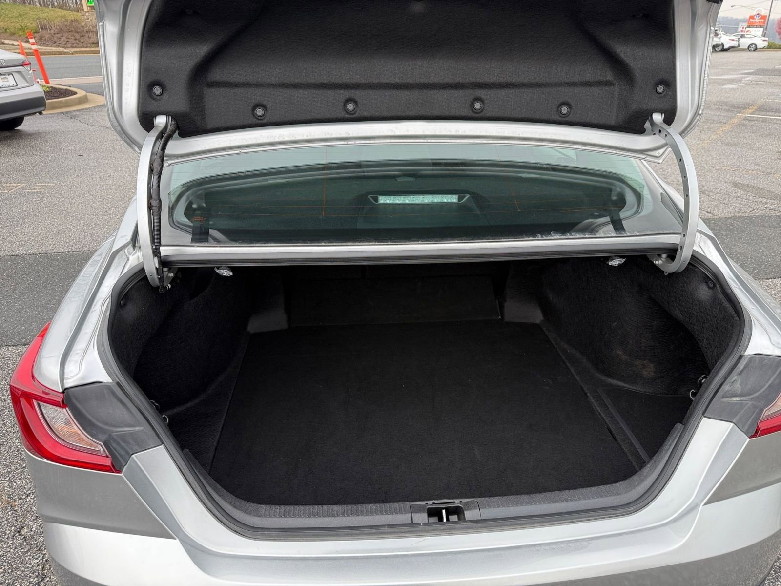 Thumbnail: 2025 Toyota Camry - 31