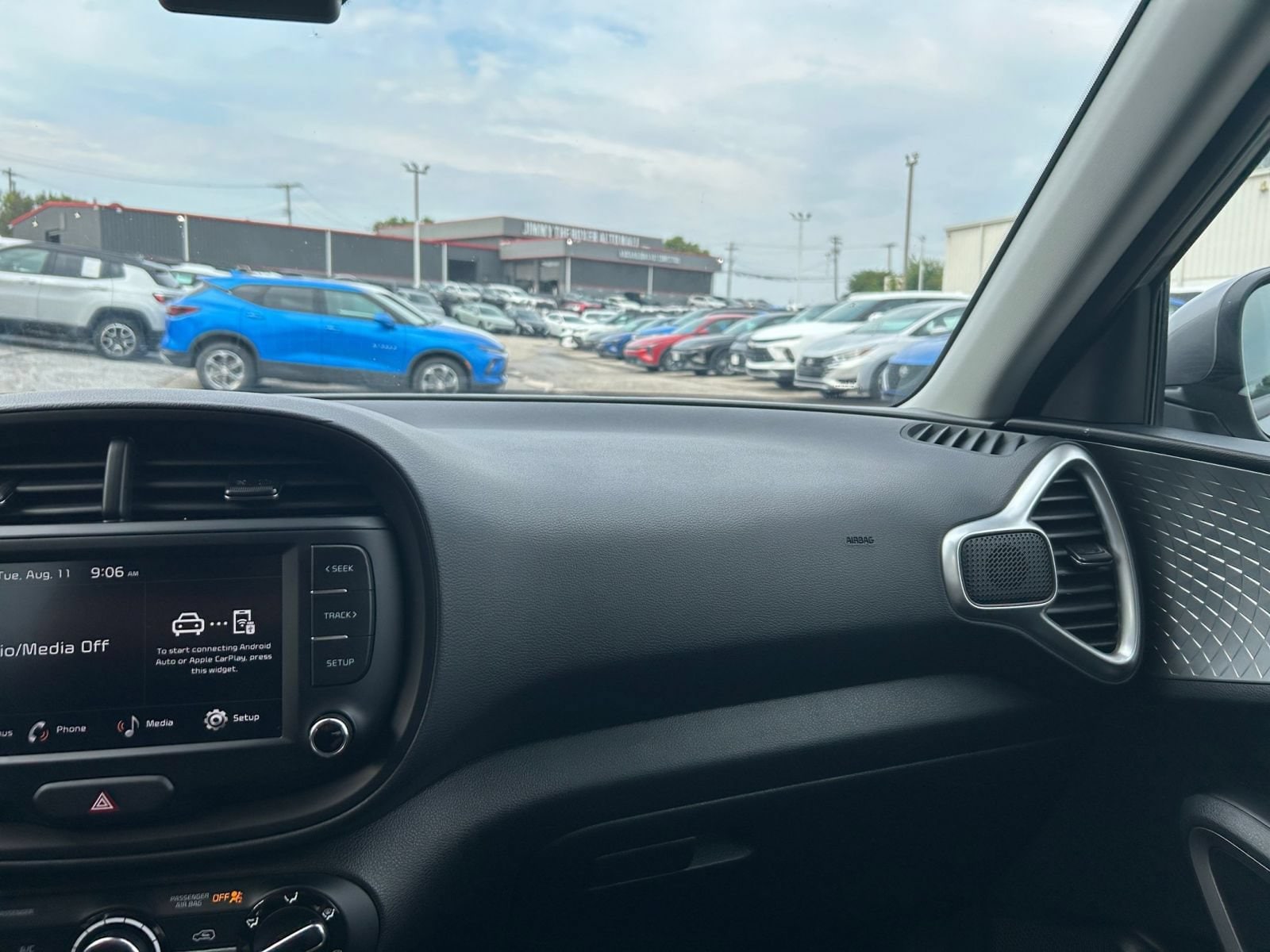 Thumbnail: 2025 Kia Soul - 25