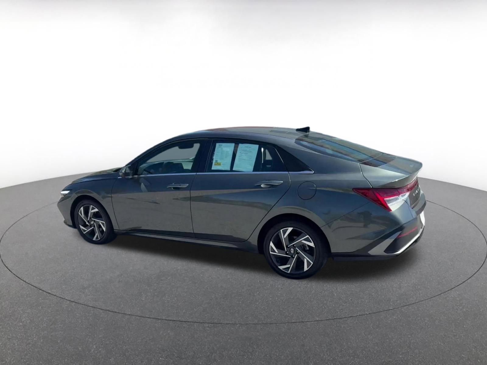 Thumbnail: 2025 Hyundai Elantra - 10