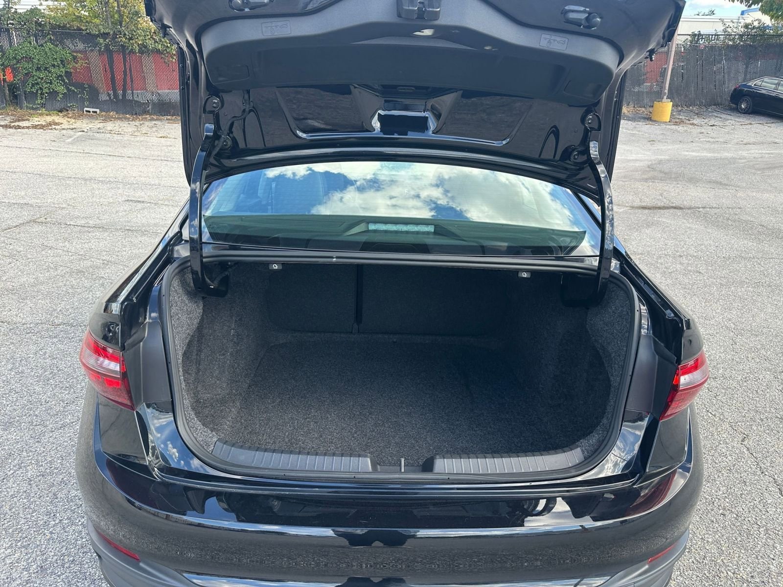 Thumbnail: 2025 Volkswagen Jetta - 30