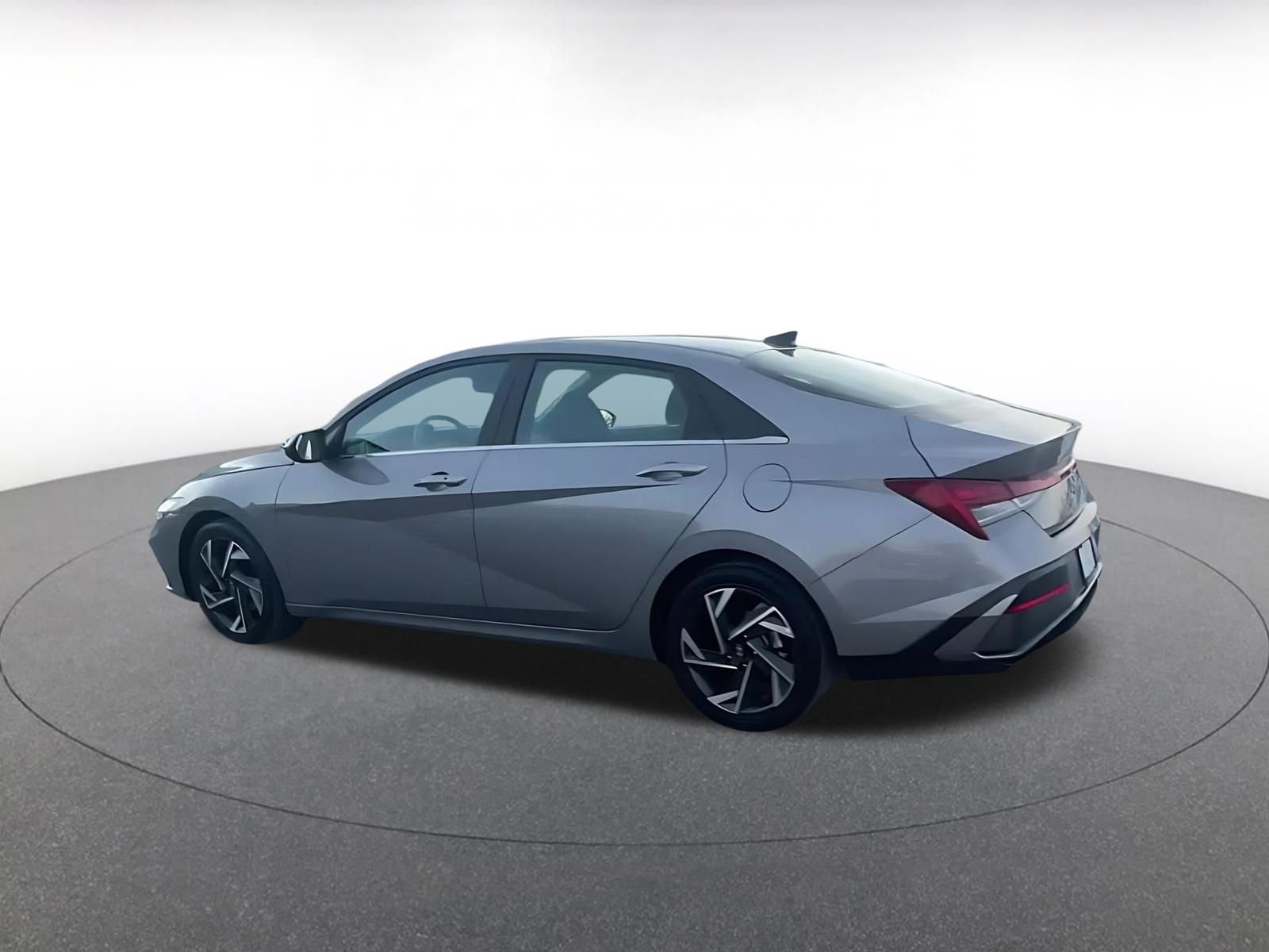 Thumbnail: 2025 Hyundai Elantra - 10