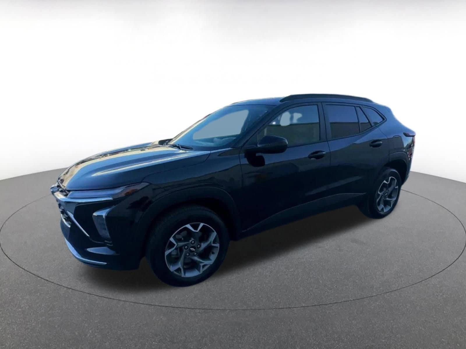Thumbnail: 2025 Chevrolet Trax - 8