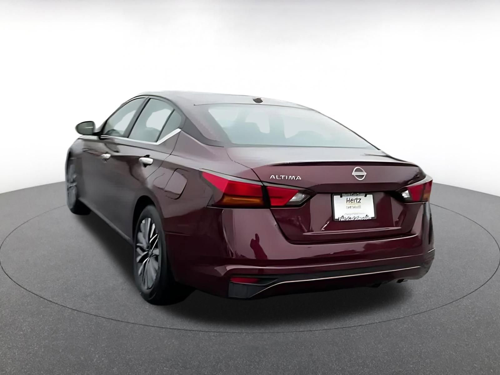 Thumbnail: 2025 Nissan Altima - 9