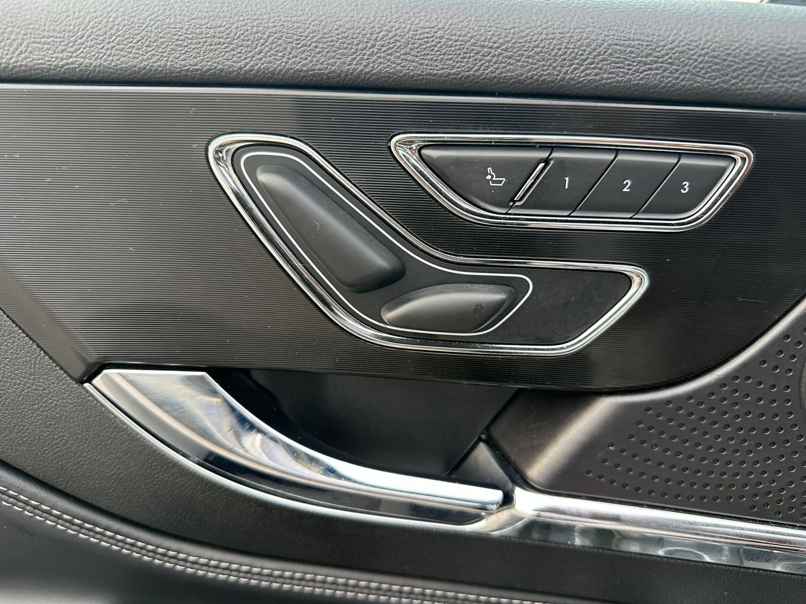 Thumbnail: 2024 Lincoln Corsair - 23