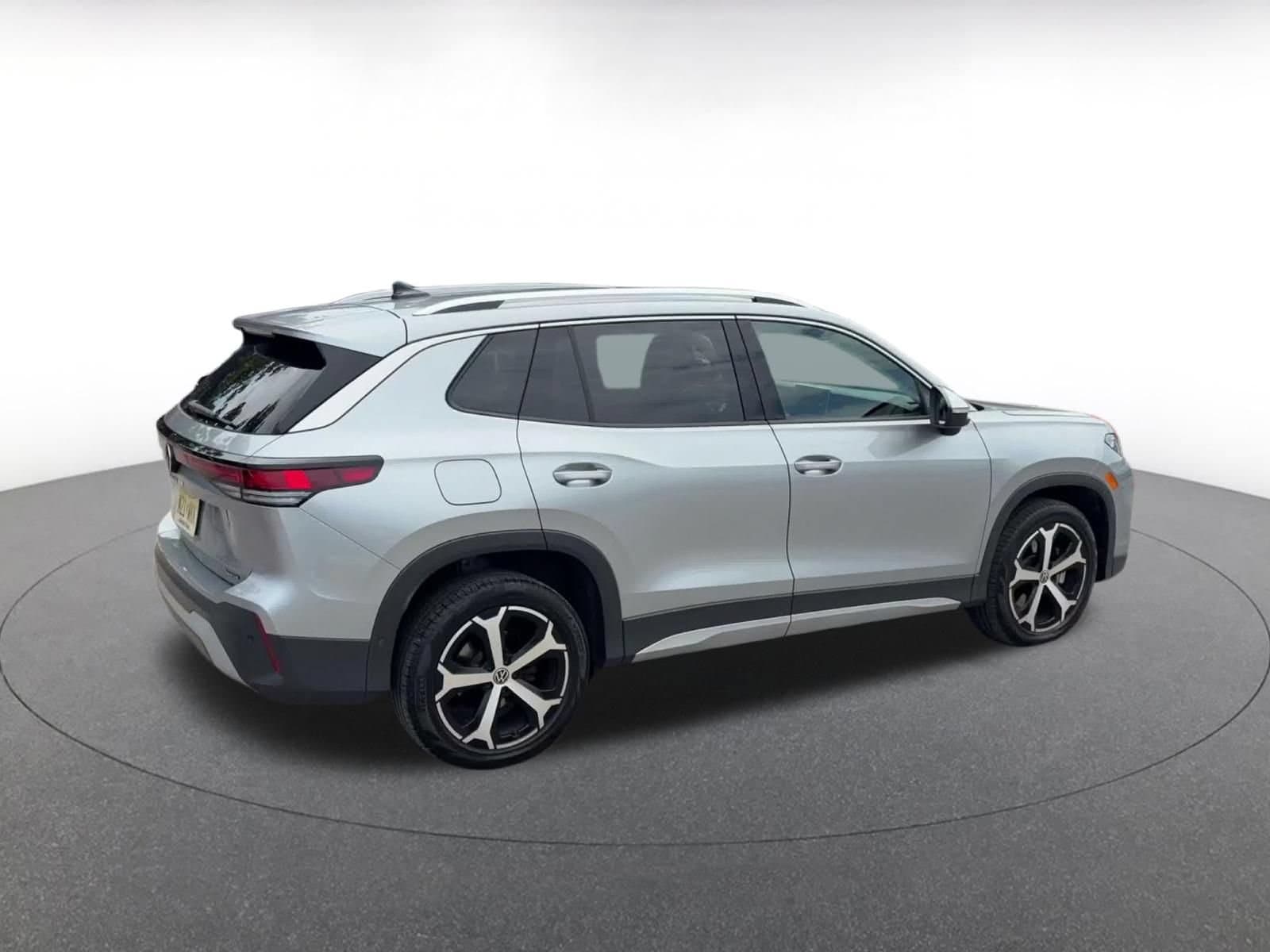 Thumbnail: 2026 Volkswagen Tiguan - 14