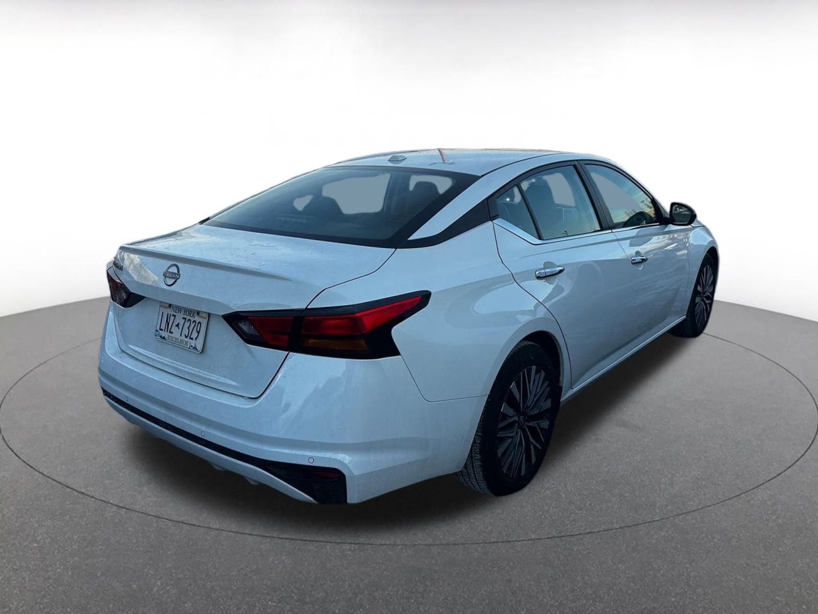 Thumbnail: 2025 Nissan Altima - 5