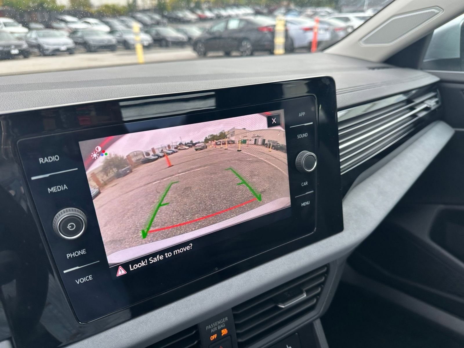 Thumbnail: 2025 Volkswagen Jetta - 17