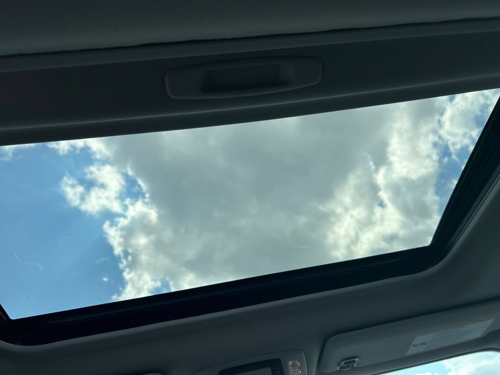 Thumbnail: 2023 Toyota Sienna - 21