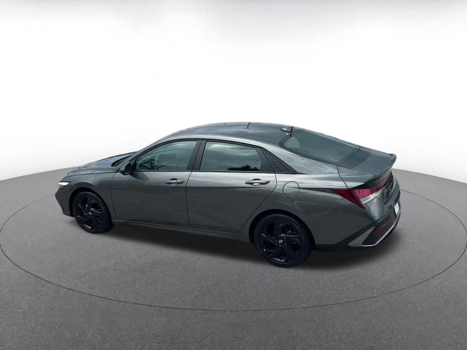 Thumbnail: 2026 Hyundai Elantra - 10