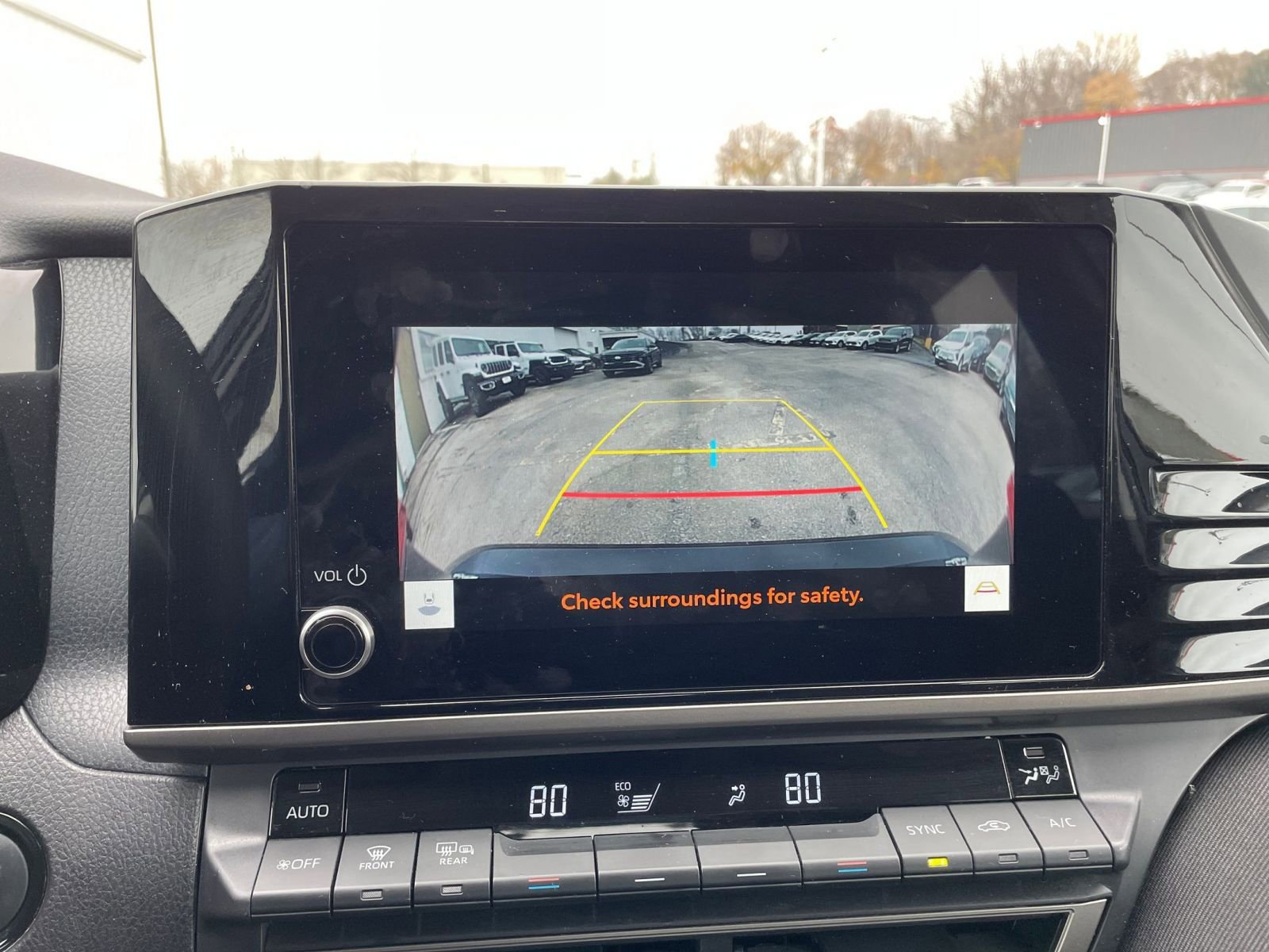 Thumbnail: 2025 Toyota Camry - 17