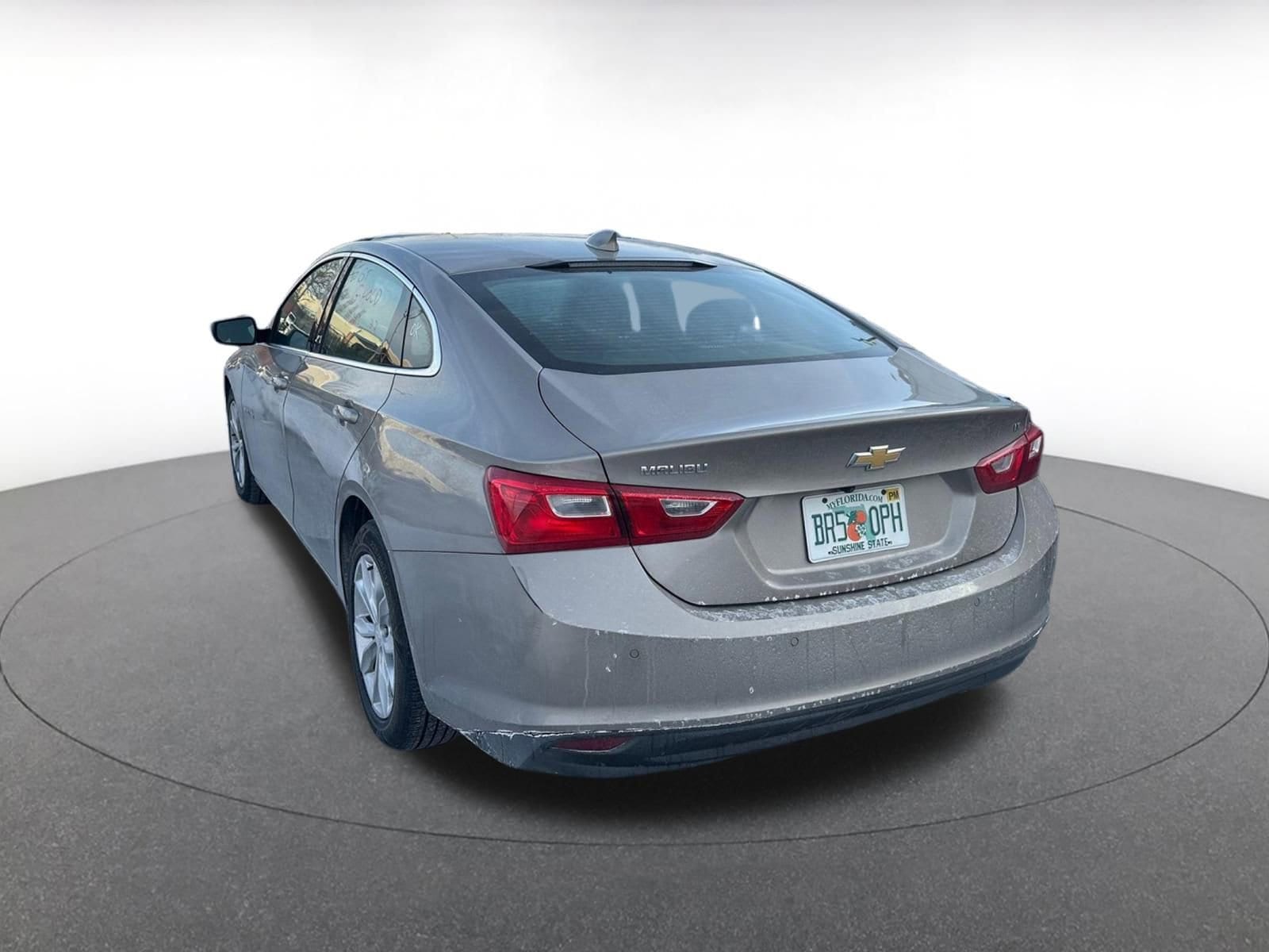 Thumbnail: 2023 Chevrolet Malibu - 3