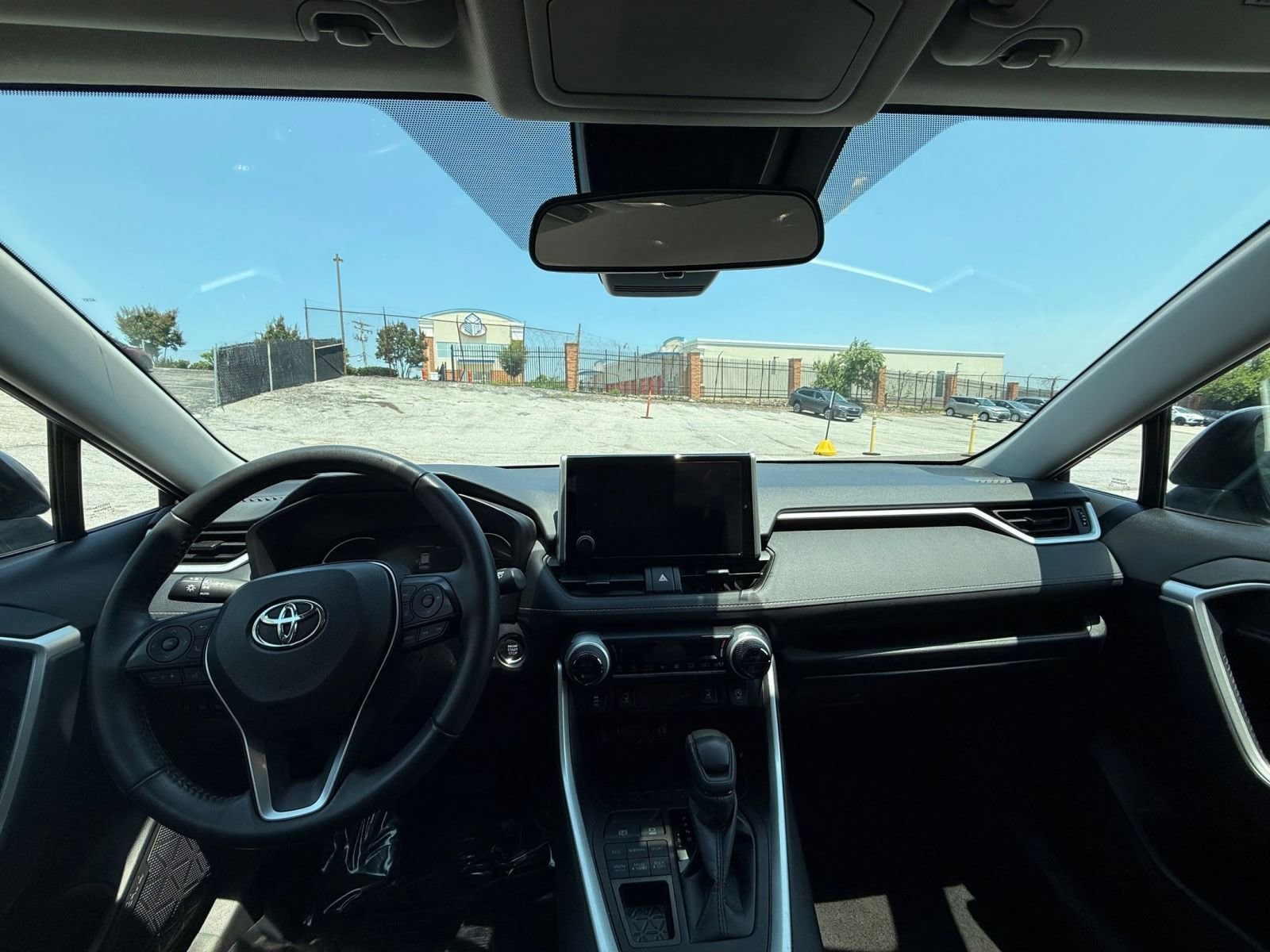 Thumbnail: 2024 Toyota RAV4 - 33