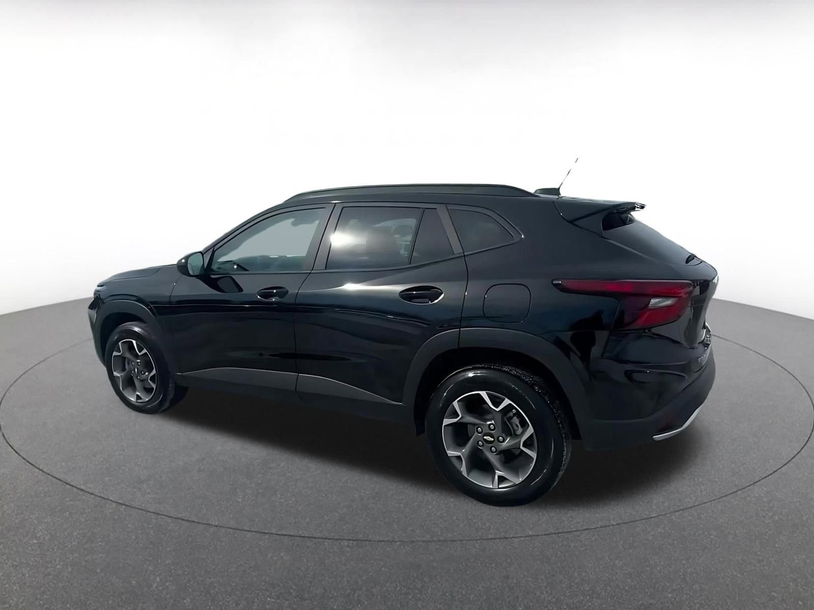 Thumbnail: 2025 Chevrolet Trax - 10