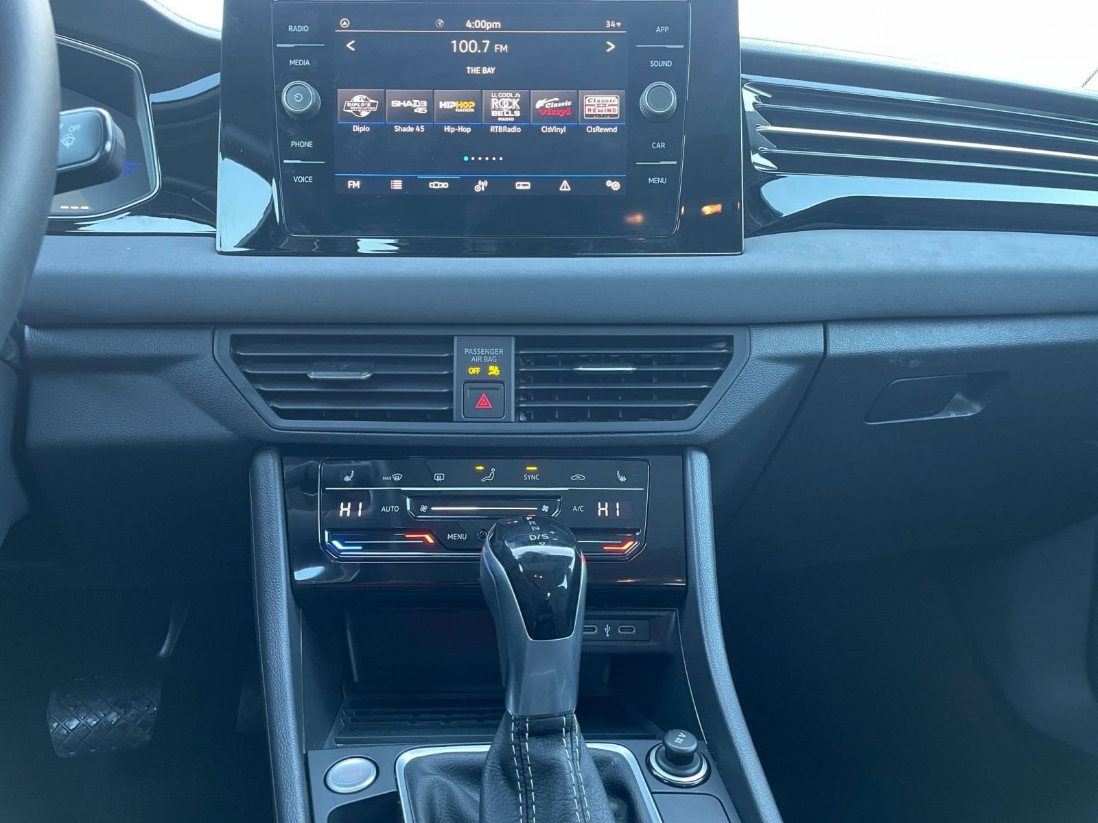 Thumbnail: 2025 Volkswagen Jetta - 17