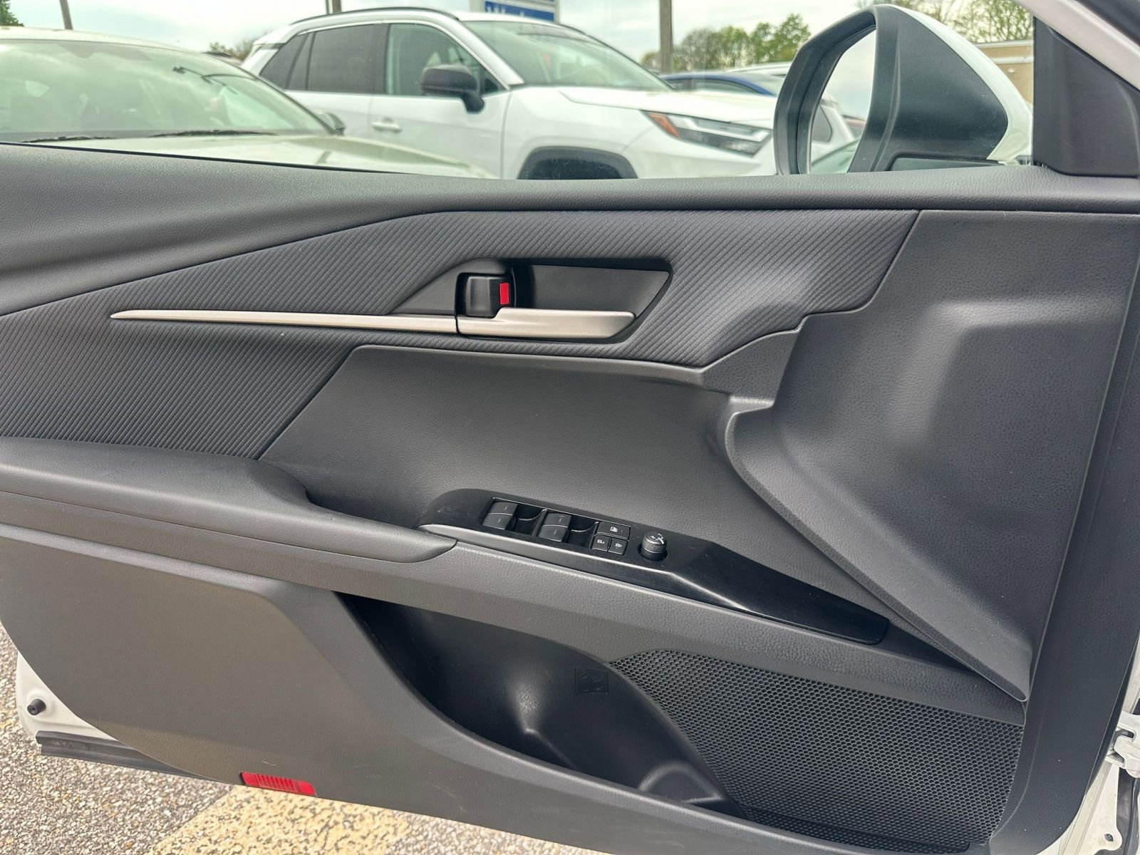 Thumbnail: 2025 Toyota Camry - 18