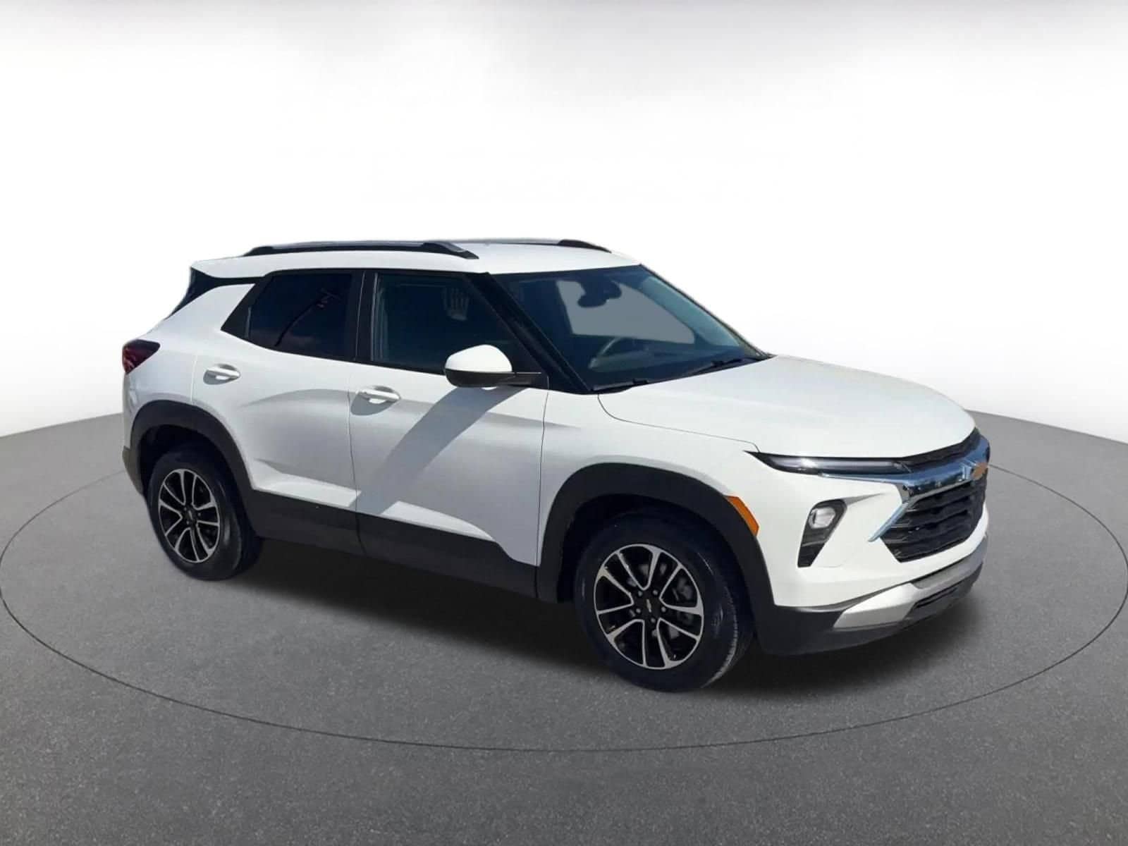 Thumbnail: 2025 Chevrolet TrailBlazer - 2