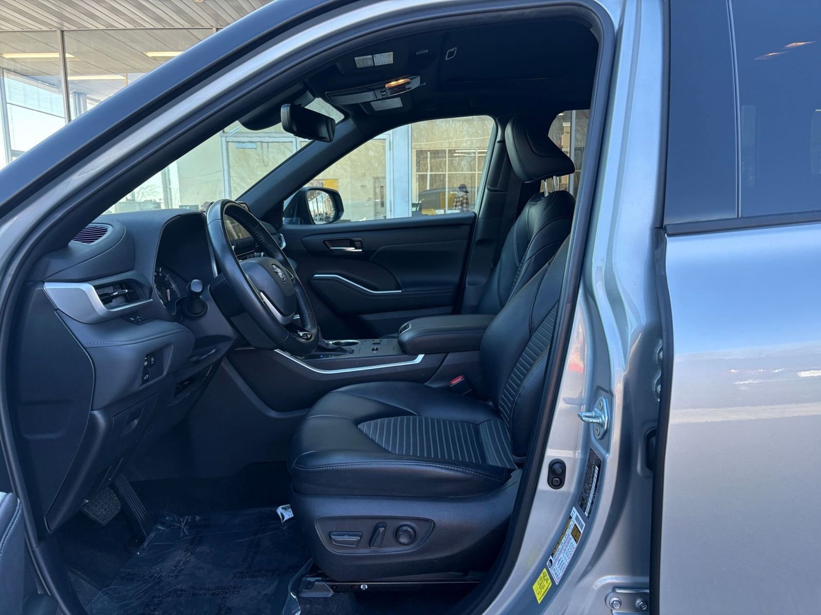 Thumbnail: 2024 Toyota Highlander - 28