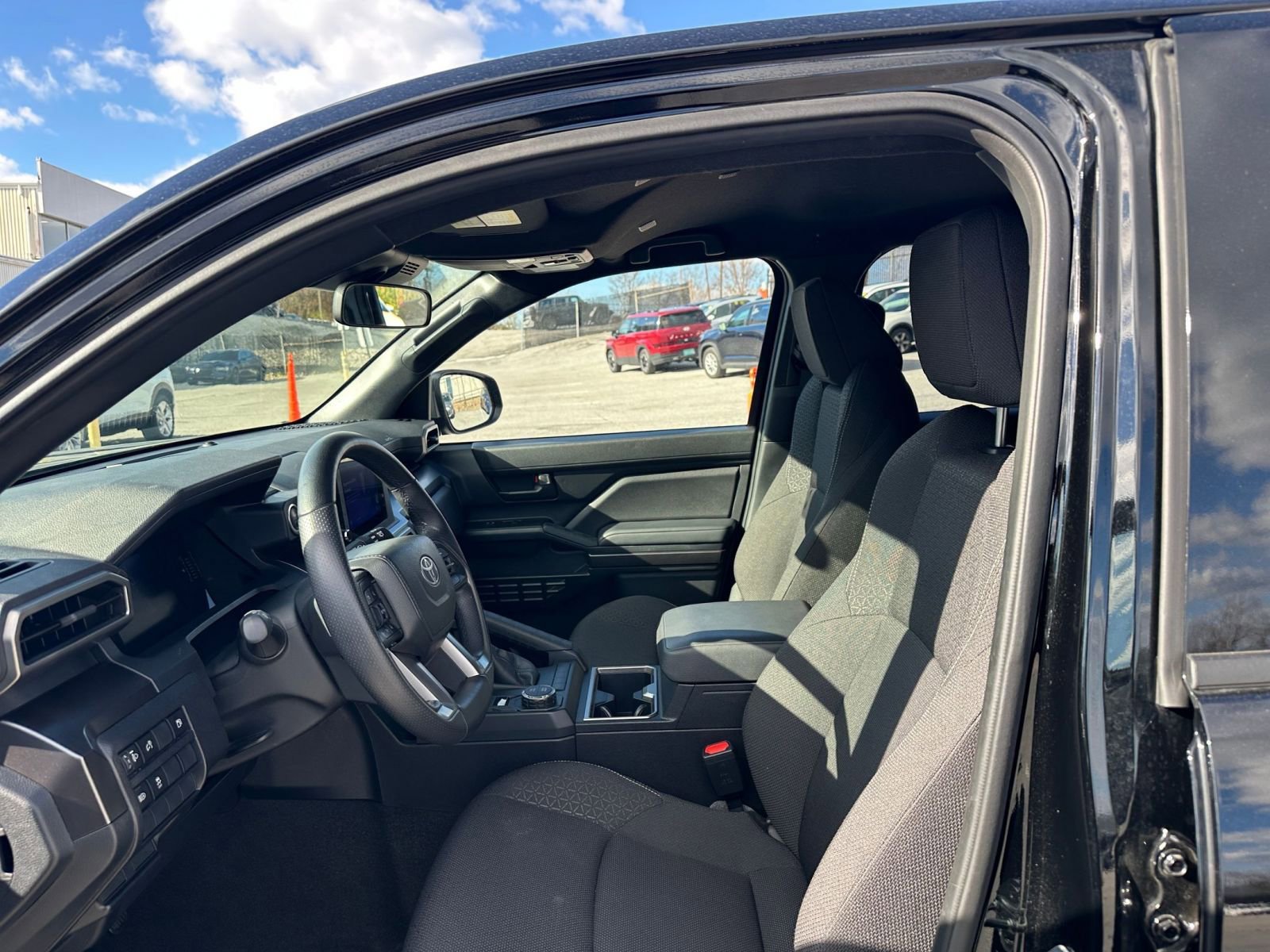 Thumbnail: 2025 Toyota 4Runner - 25