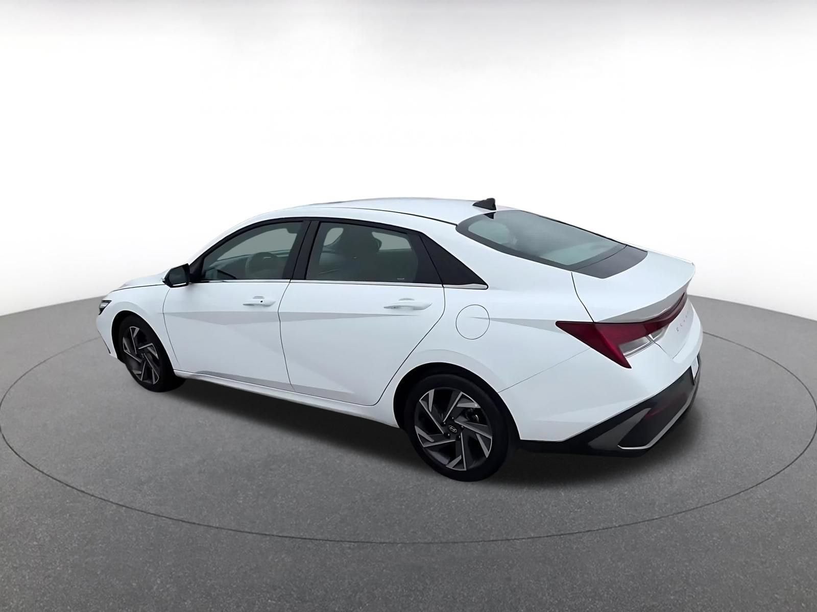 Thumbnail: 2025 Hyundai Elantra - 10