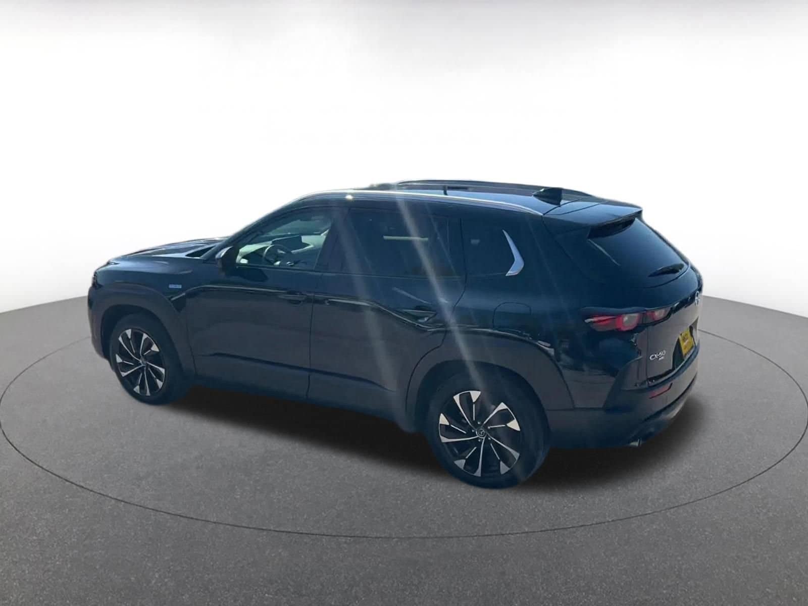 Thumbnail: 2025 Mazda CX-50 - 10