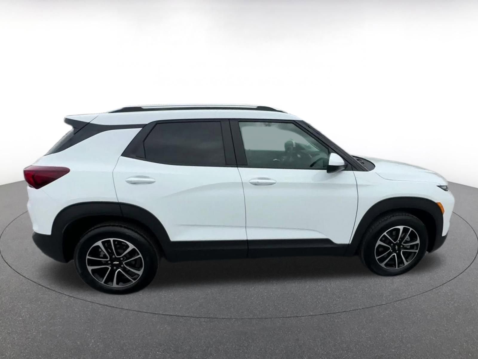 Thumbnail: 2025 Chevrolet TrailBlazer - 16