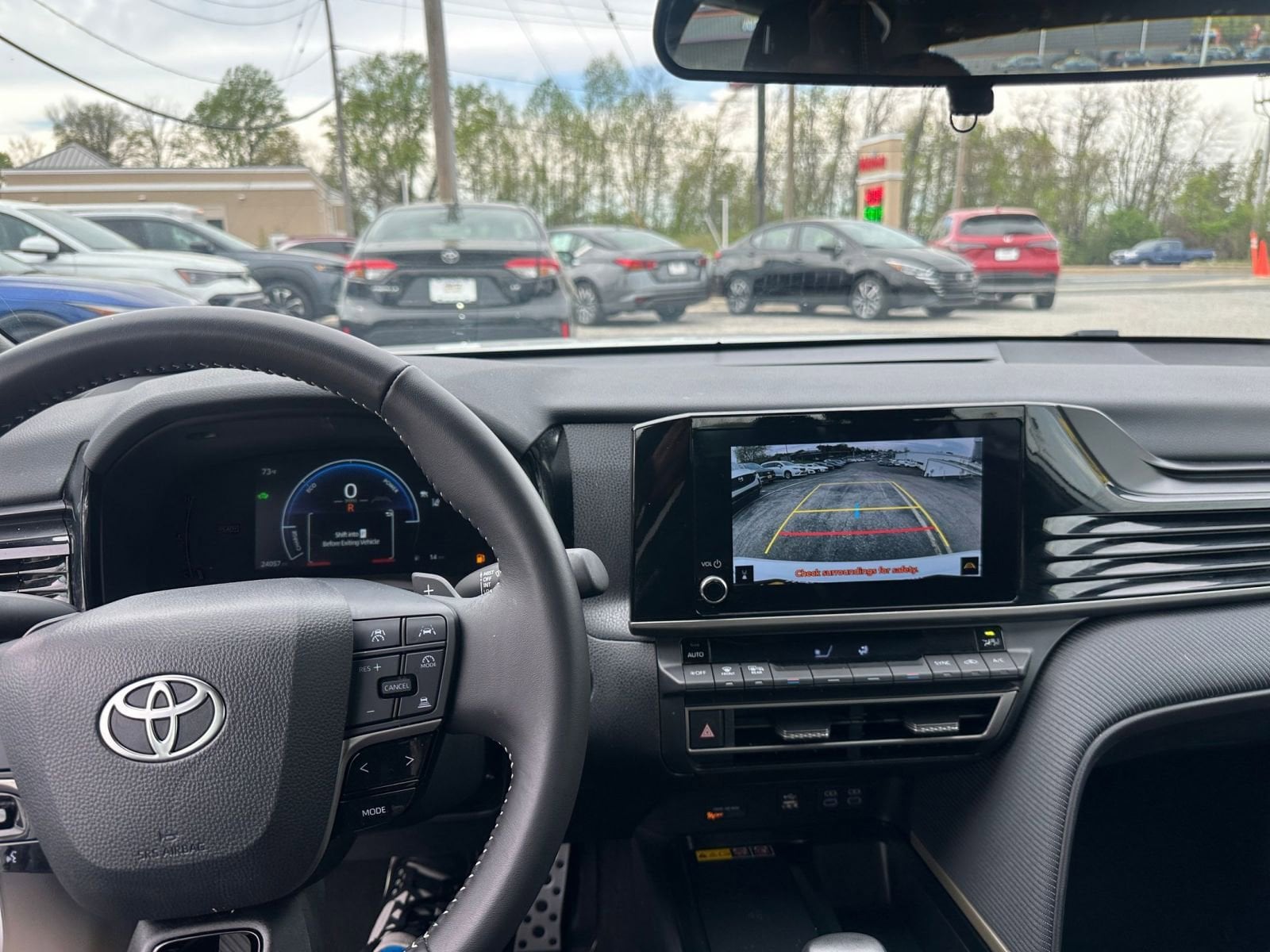 Thumbnail: 2025 Toyota Camry - 33